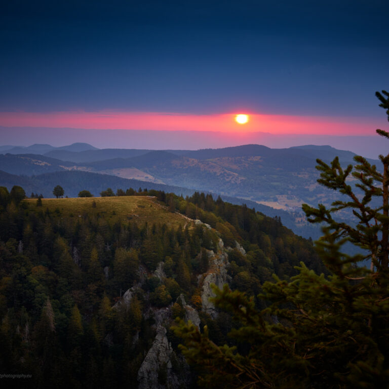 Soleil rouge, Vosges, France